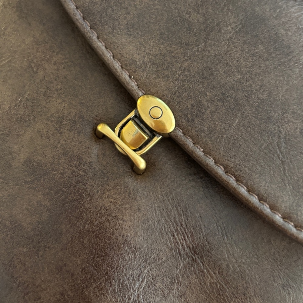 Brandy Melville vintage style Crossbody Bag - Picture 3 of 3